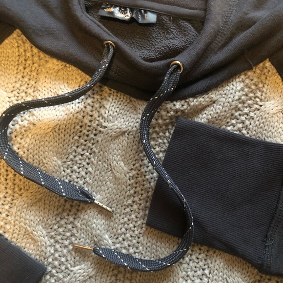 STUDIO Hoodie Pullover! Sz.(LG) - Picture 5 of 7